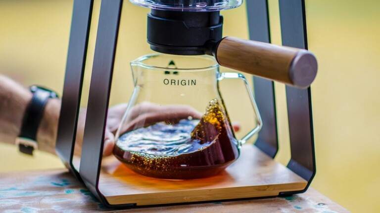 Trinity Origin Decanter unleashes the natural expression of coffee aromas and flavors
