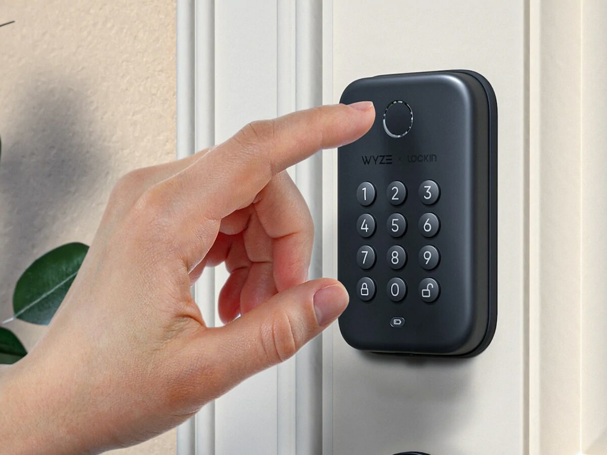 Wyze Lock Bolt features an antipeep backlit keypad and a useful auto