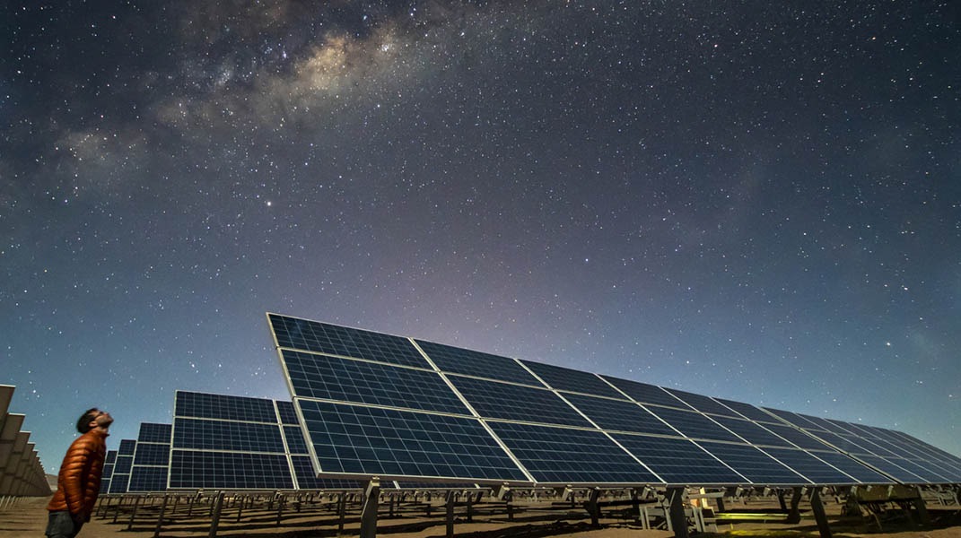 Stanford's new solar panels work without sunlight--Here's what they use instead