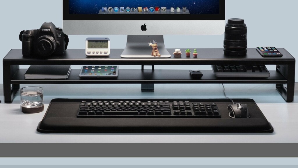 The Best Gadgets and Tools to Declutter Your Desk