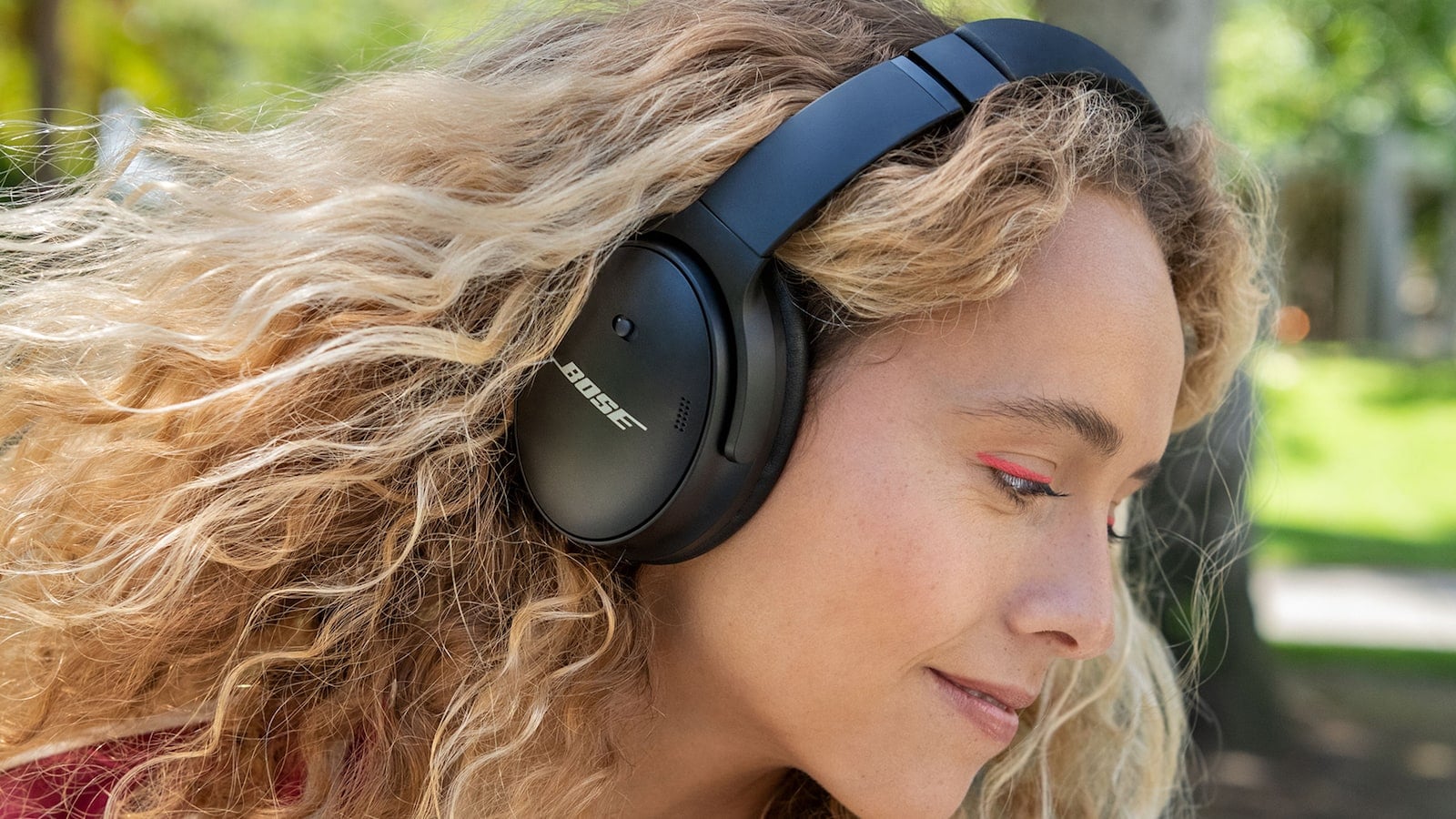 The best lightweight headphones for your EDC