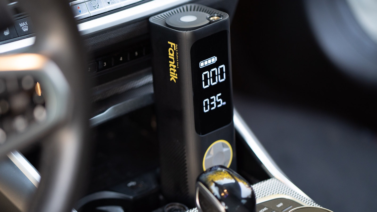 X8 APEX Tire Inflator - Portable Air Compressor for Car - Fanttik
