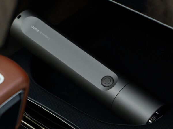 HOTO FLASHLIGHT FIT 3-mode portable flashlight has a long-range light up to 200 meters