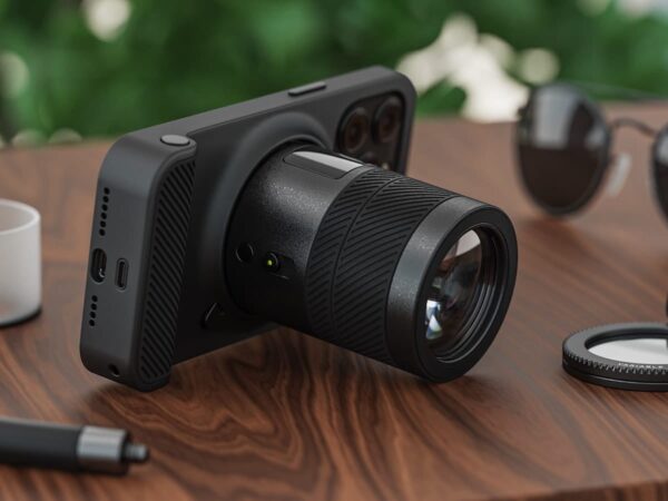 SCIO magnetic camera system for smartphones includes a camera, filters, and a magnetic cap