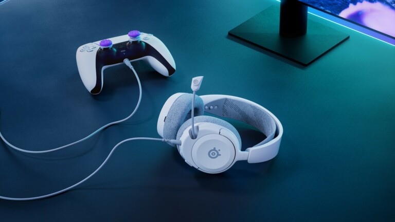SteelSeries Arctis Nova 1 gaming headset has a ComfortMax design with 4 adjustment spots