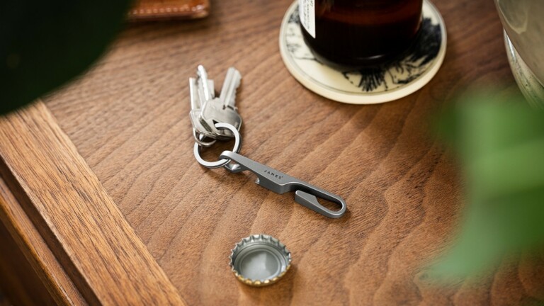 The James Brand The Midland minimalist key solution carries your items with a slim design