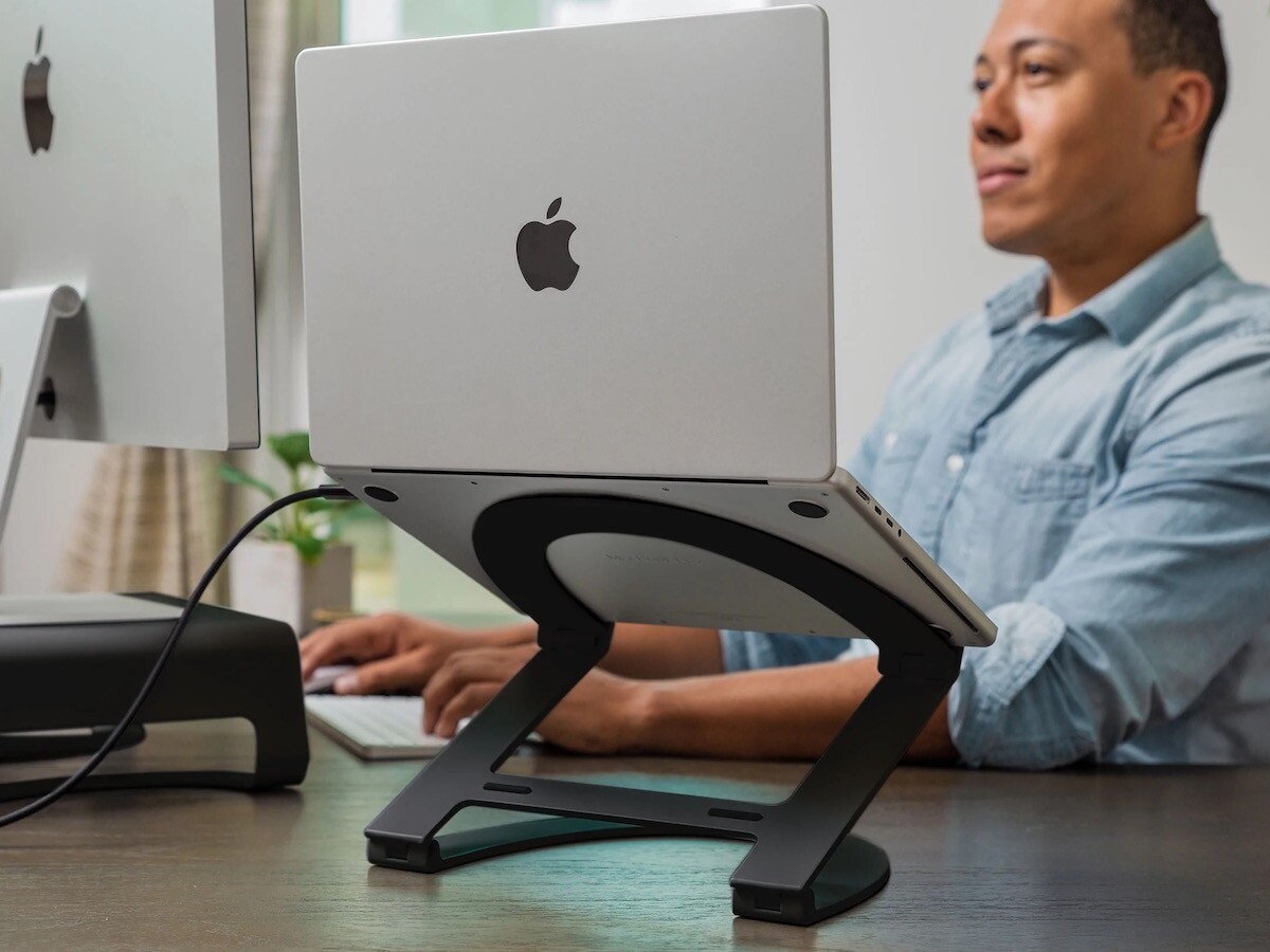 Twelve South Curve Flex MacBook stand folds completely flat yet flexes up to 22″