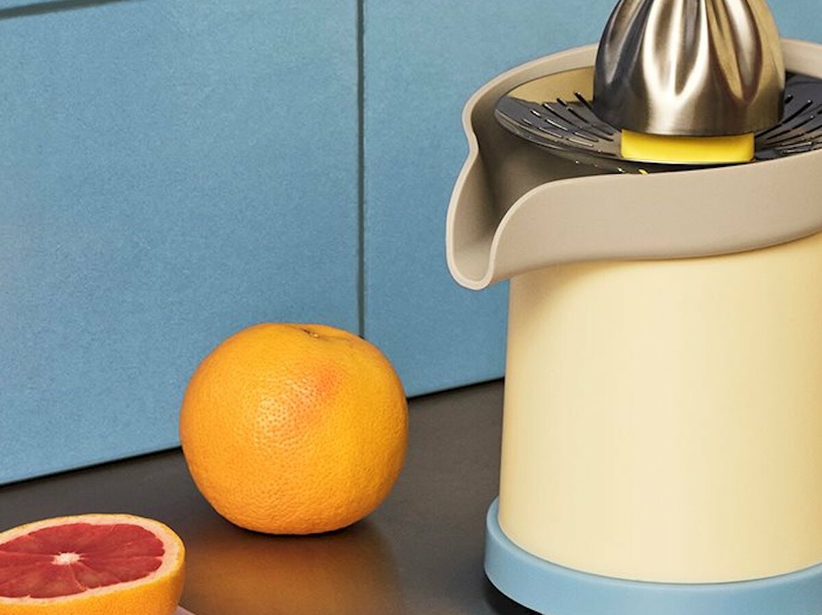 HAY Sowden Juicer effortlessly squeezes citrus fruits for fresh, pulp-free juice