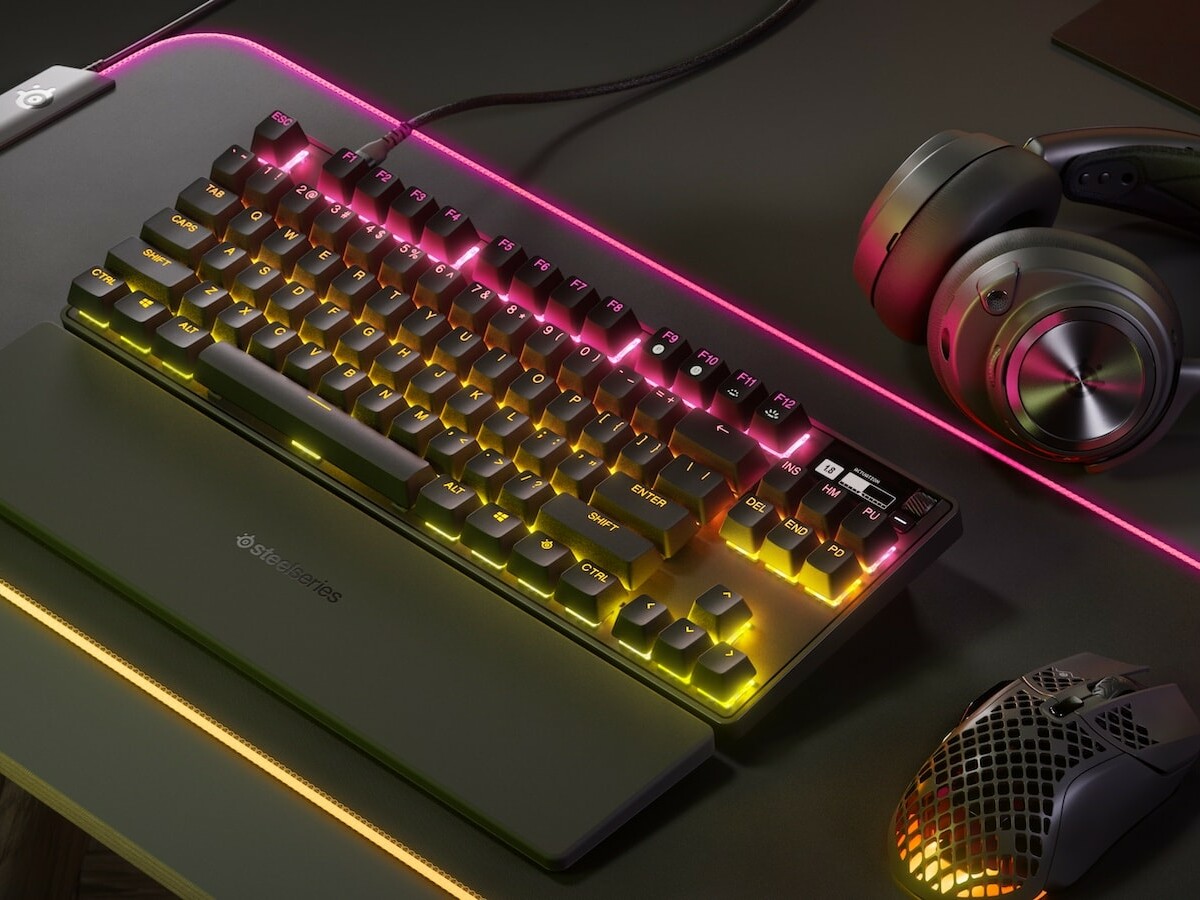 Steelseries Apex Pro TKL (2023) gaming keyboard has jetfast OmniPoint