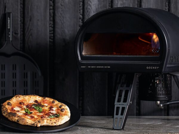 Tom Gozney Signature Edition Roccbox pizza oven is portable & makes restaurant-grade pizza