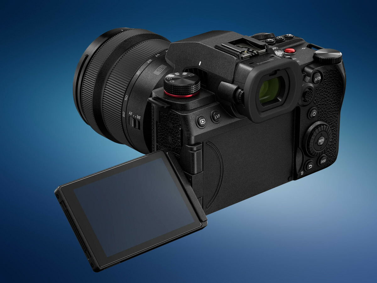 Panasonic Lumix S5II camera features a 779point Phase Detection