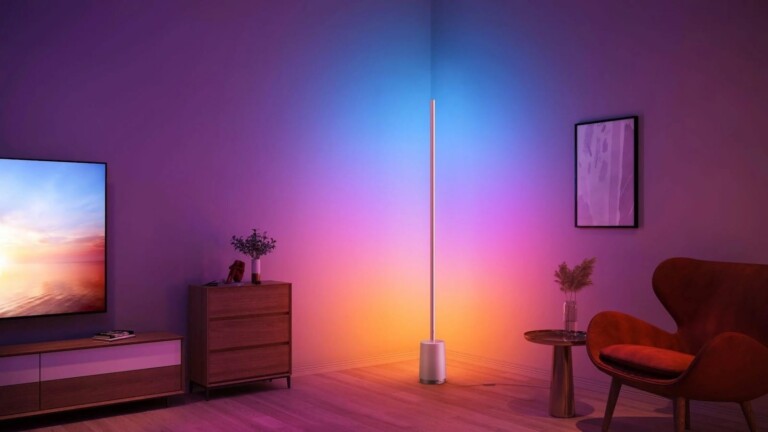 Govee Lyra RGBICWW floor lamp enhances the lighting of your entire indoor living space