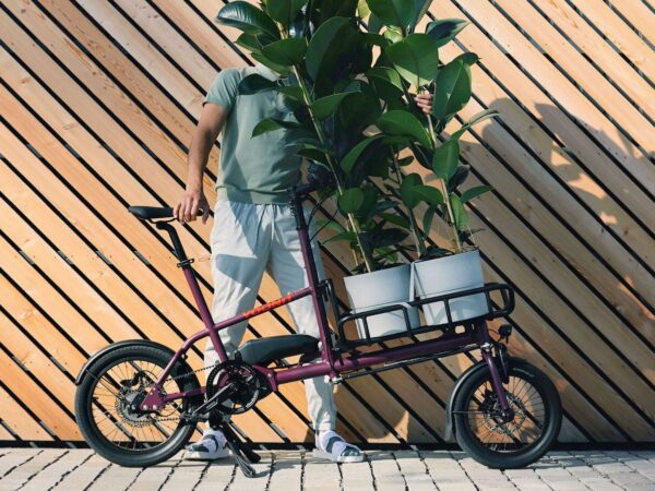 YOONIT Electric compact eBike has unlimited cargo options & adapts to your needs
