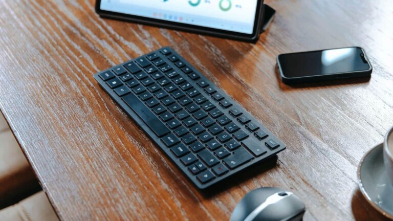 Cherry KW 9200 MINI compact <em class="algolia-search-highlight">keyboard</em> connects via 2.4 GHz wireless, Bluetooth 5.0 & wired