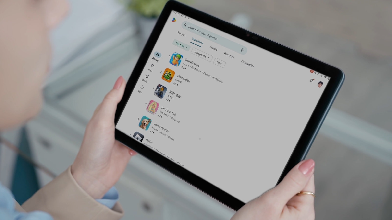 This RLCD ePaper display has a front light & is harmless to