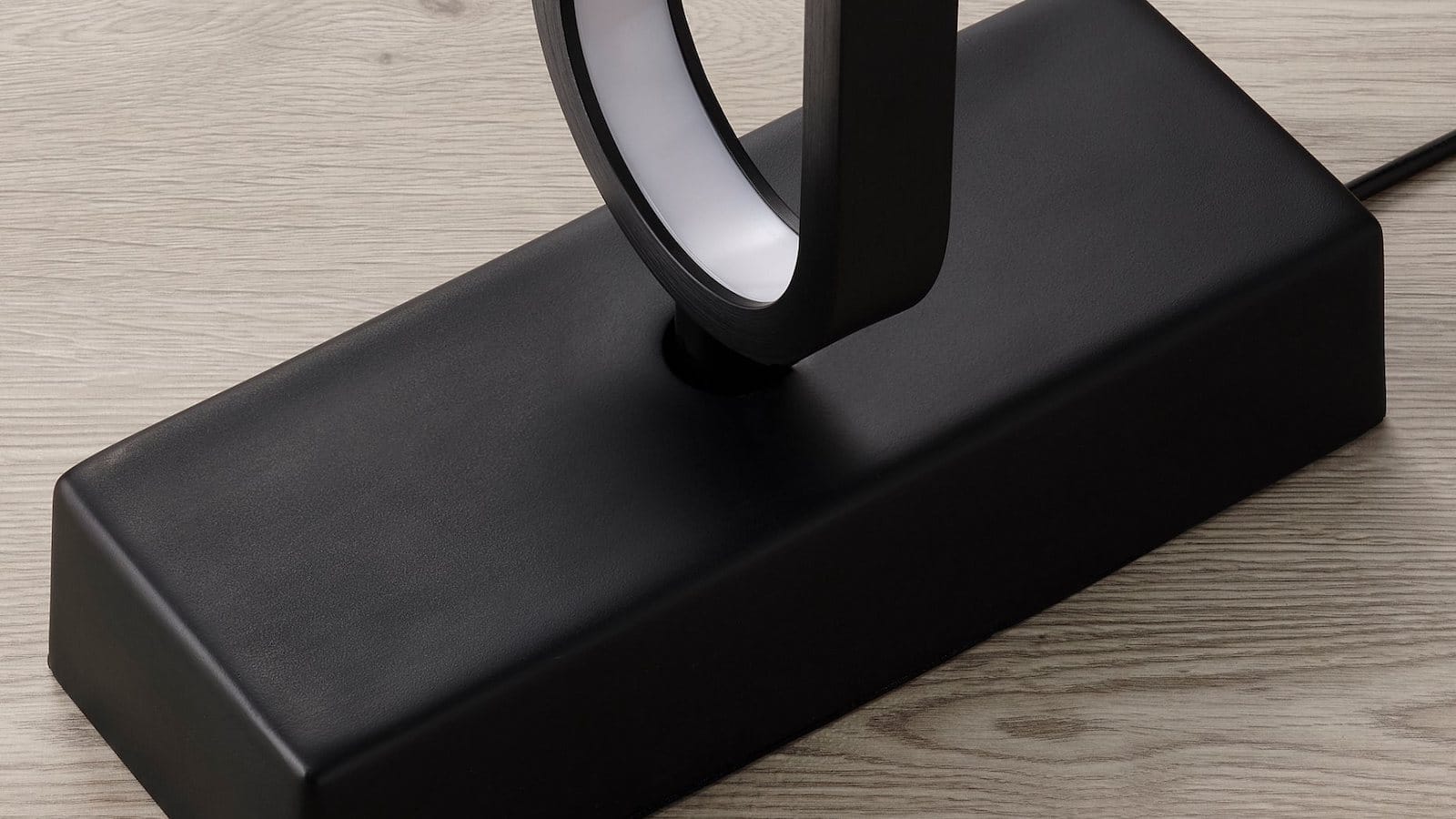 IKEA PILSKOTT ピルスコット LEDフロアランプ　スマート　照明 PILSKOTT LED floor lamp, smart black - IKEA