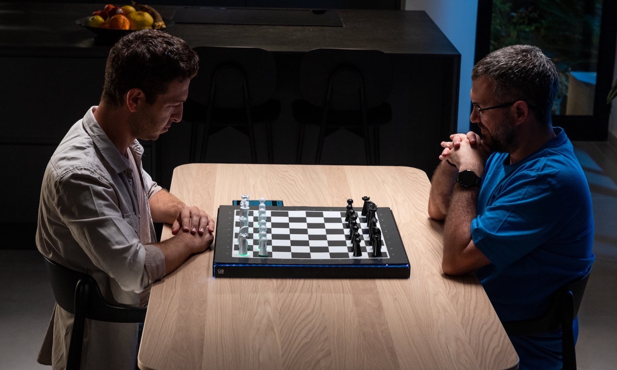 Smart chess board moves its own pieces