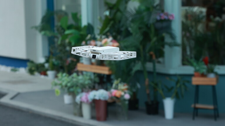 Hover Camera X1 pocket-size self-flying camera is lightweight & launches in 3 seconds