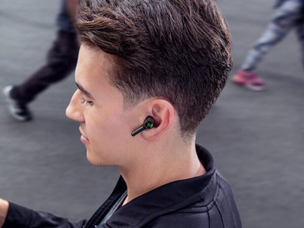 Razer Hammerhead Pro HyperSpeed wireless earbuds work across your favorite platforms