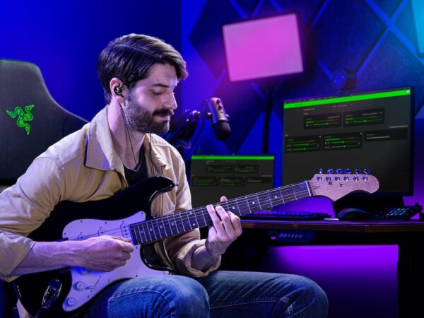 Razer Moray ergonomic in-ear monitors keep you comfortable during long gaming sessions