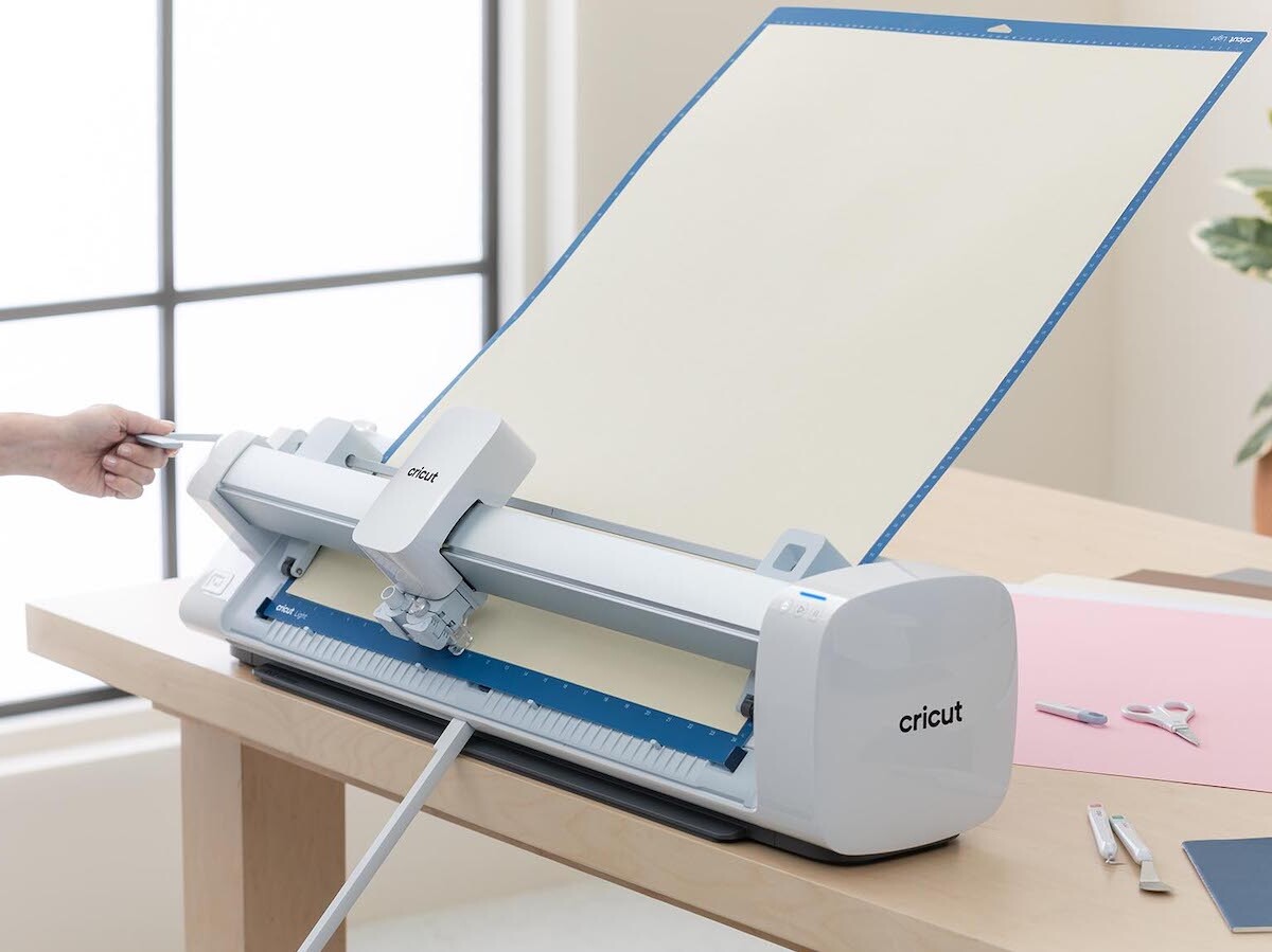 This wideformat professional cutting machine is incredibly large and fast