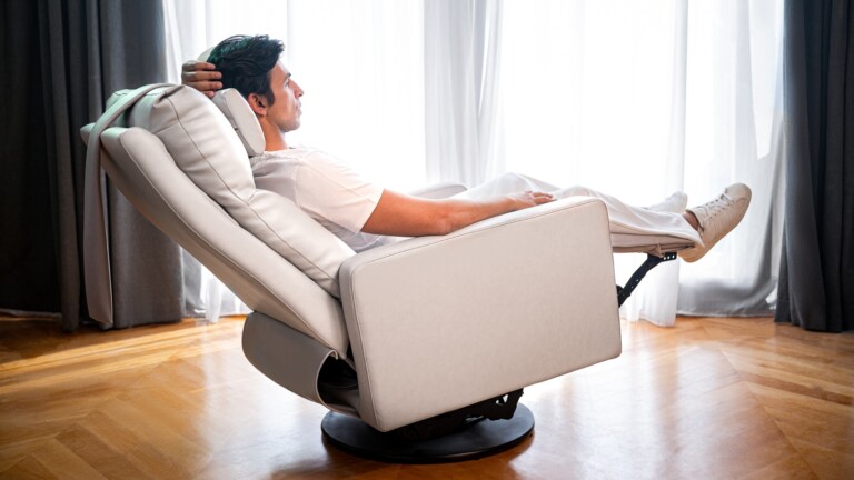 DOT Chair V2.1 smart recliner tracks your posture, heats your seat & provides support