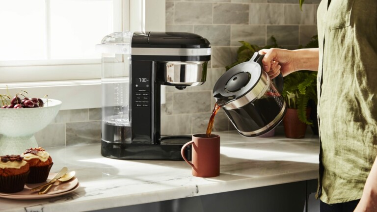 KitchenAid KCM1209OB 12-Cup Coffee Maker evenly saturates coffee grounds for better flavor
