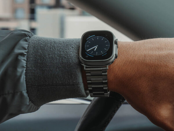 SANDMARC Grade 4 Titanium Band for Apple Watch Ultra is highly resistant to corrosion