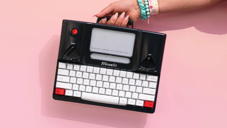 Freewrite Smart Typewriter (Gen3) drafting device helps you write without distractions