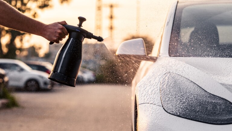 Rubbit waterless car wash kit lets you wash your car anywhere, anytime without a hose