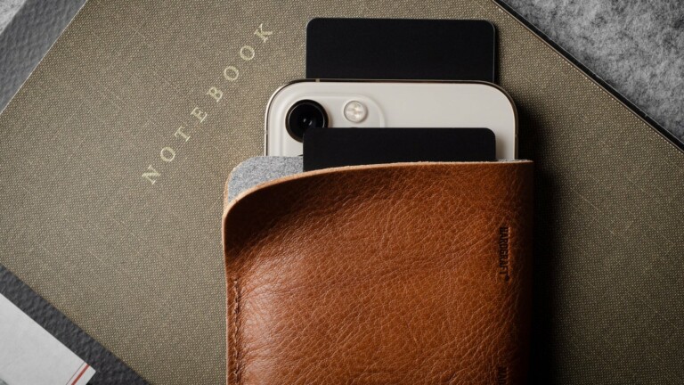 hardgraft Wild iPhone Case uses veg-tan Italian leather and has 2 secret hideout pockets