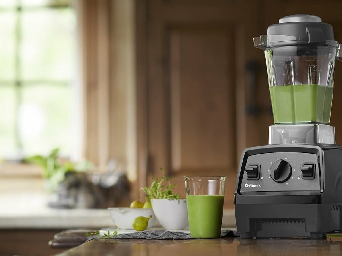 The E310 Explorian Blender by Vitamix has a prograde design