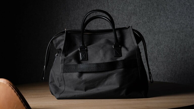 hardgraft House Holdall premium duffle bag uses American-made weatherproof cotton laminate