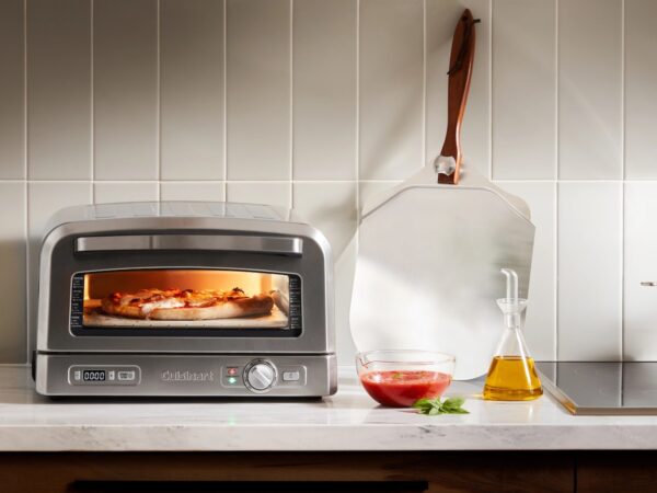 Cuisinart Indoor Pizza Oven makes delicious artisanal 12” pizzas right in your kitchen