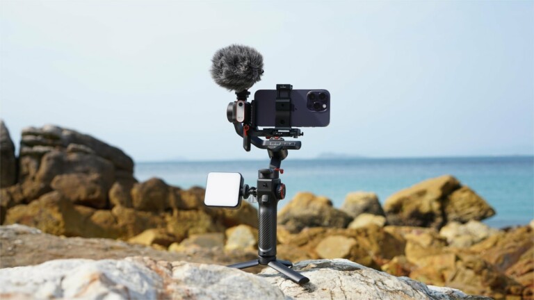 Hohem iSteady MT2 camera gimbal has a max payload of 1.2 kg and works with various devices