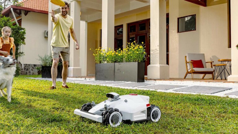 Mammotion LUBA 2 AWD Series robot lawn mowers operate without any perimeter wire