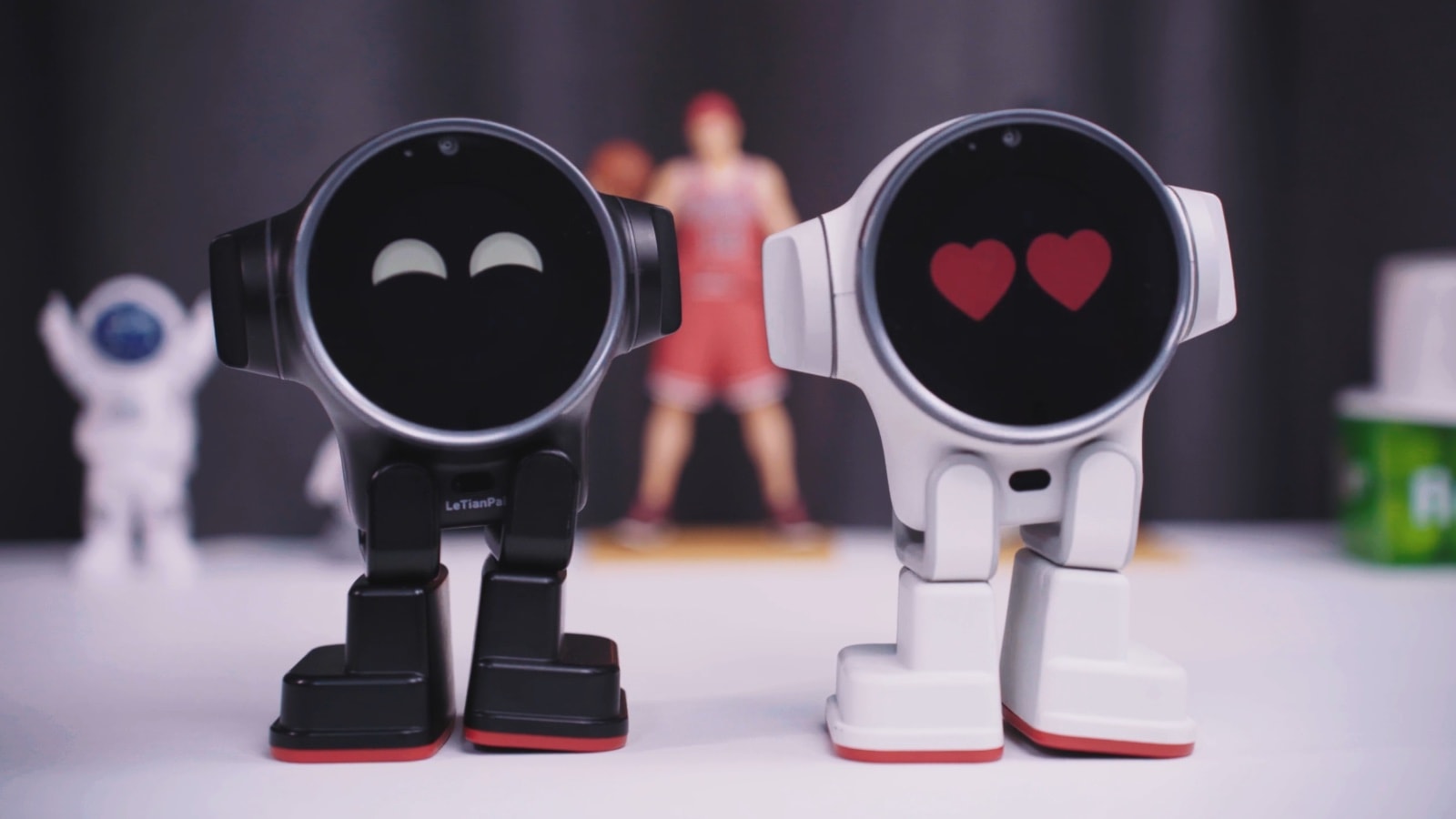 Rux Robot AI desktop robot gives you companionship & more