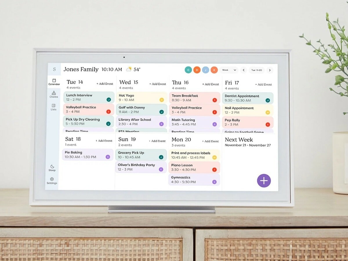 Skylight Calendar digital family calendar lets you easily manage everyone’s schedules