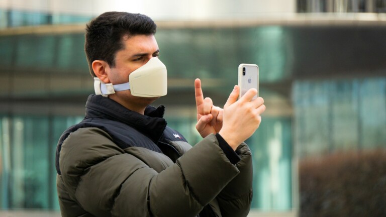 Skyted private workspace mask uses technology backed by Airbus & the European Space Agency