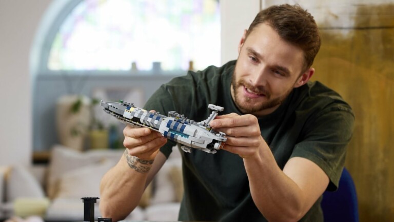 LEGO Star Wars Invisible Hand is a buildable model of the iconic separatist starship