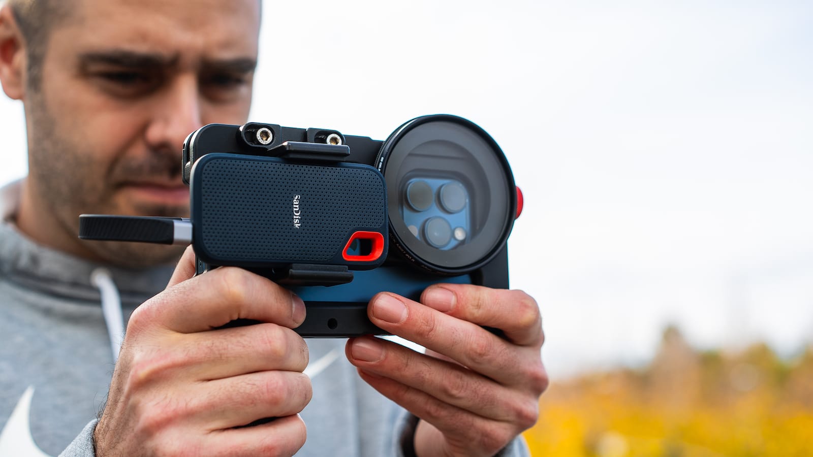 This pro-grade cage for iPhone 15 Max elevates photos and videos