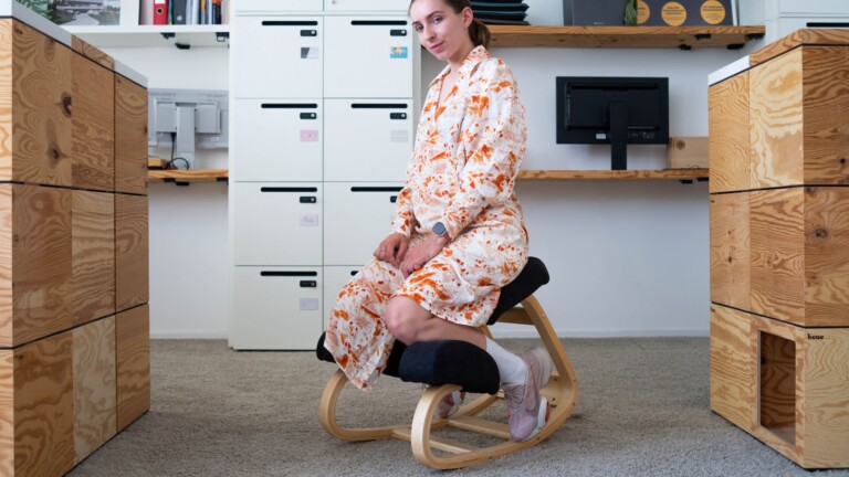 NOBEL 2.0 Ergonomic Kneeling Chair for upright posture encourages active sitting in style