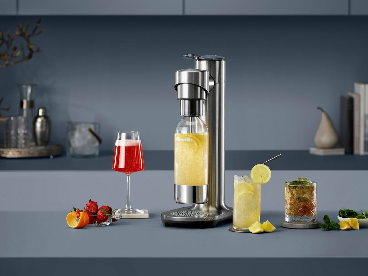 Breville the InFizz Fusion carbonated beverage maker adds bubbles to tea, juice & more