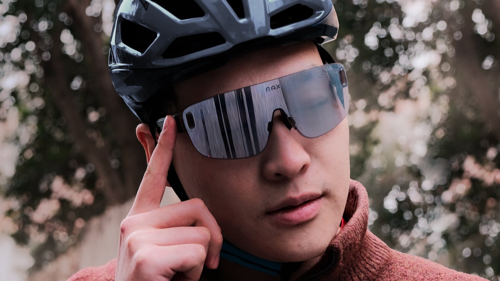 These outdoor smart glasses stay put on your head