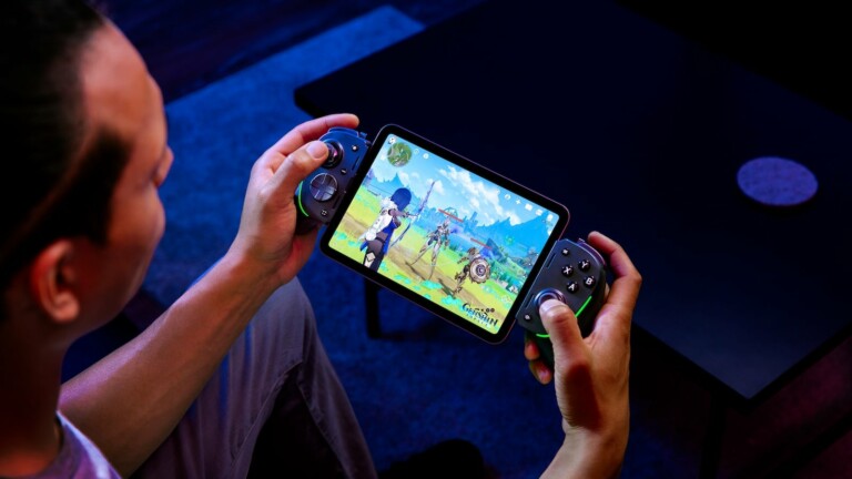 Razer Kishi Ultra mobile gaming controller levels up gameplay on the iPhone 15 series