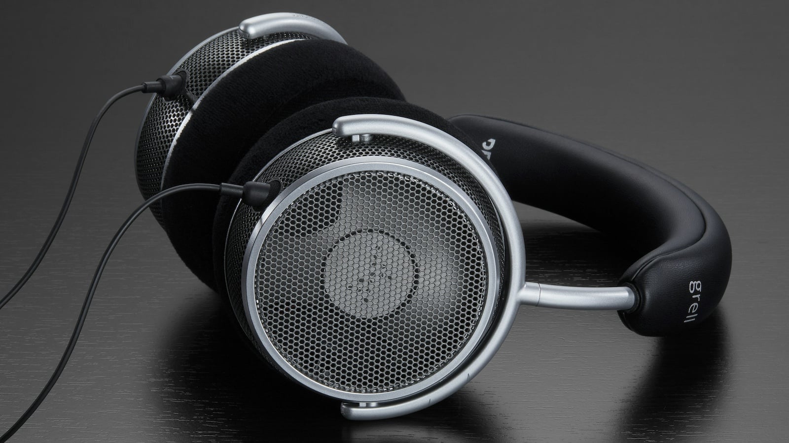 The OAE1 Signature headphones boast an impressive soundstage