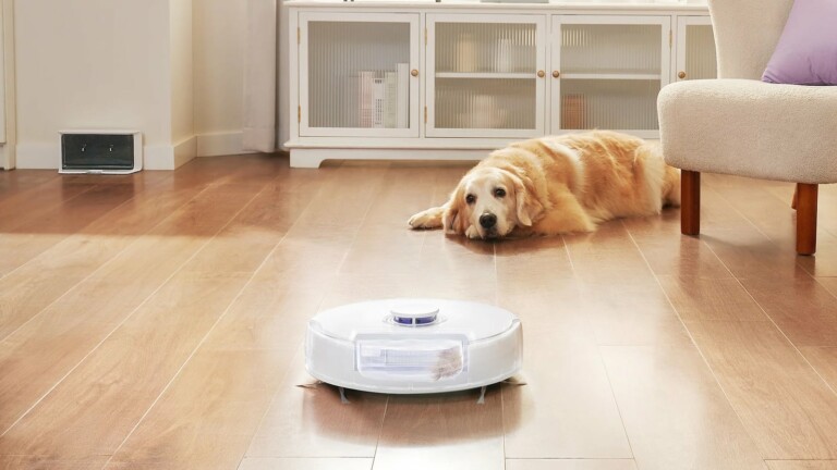 Narwal Freo X Plus powerful robot vacuum and mop offers 7800Pa suction and zero tangles