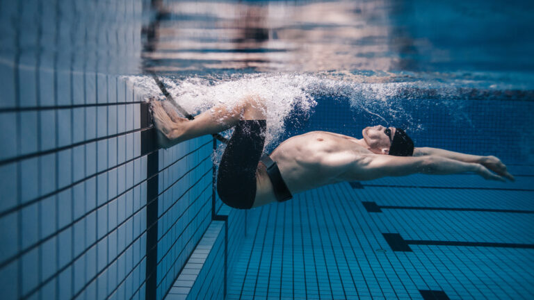 Swimming belt trainer: Full-body workout system from BodyCROSS on Gadget Flow