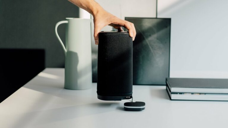 Eteria: Personal and Portable Air Purifier with Monitoring System by Vitesy on Gadget Flow