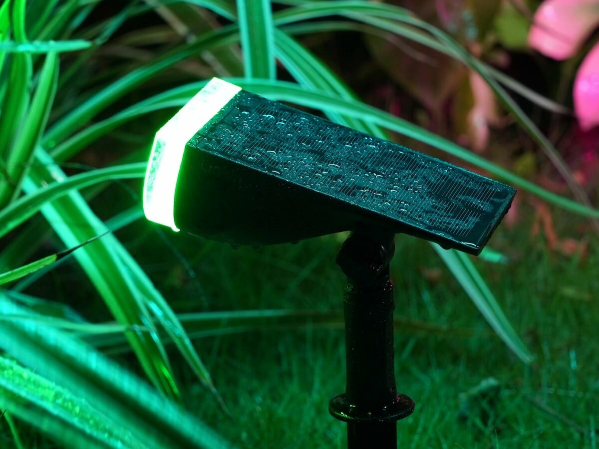 Linkind: Smart Solar Spotlights SL5 Color-Changing Outdoor Lights by AiDot on Gadget Flow